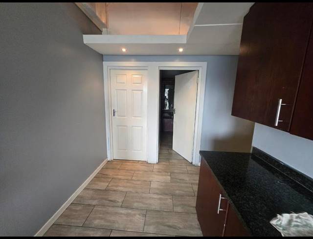 1 BEDROOM PROPERTY TO RENT IN BRAAMFONTEIN